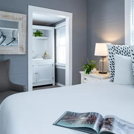 Alexander'S Gay Lesbian Guesthouse (Adults Only) Key West Room photo