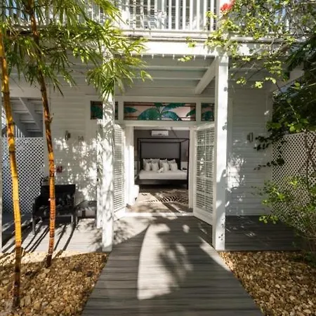 Alexander'S Gay Lesbian Guesthouse (Adults Only) Key West Room photo