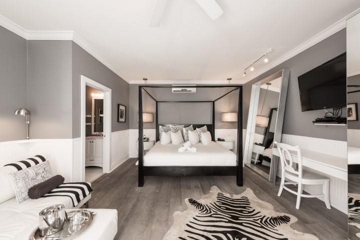 Alexander's Guesthouse-adult Exclusive, Lgbtq Friendly Bed and breakfast
